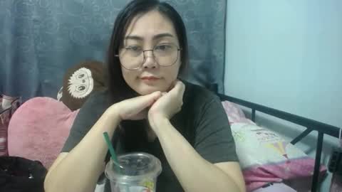 Snapshot of bellbabe chatting on 11/04/25, 06:01 Bella online show from 11/04/25, 06:01