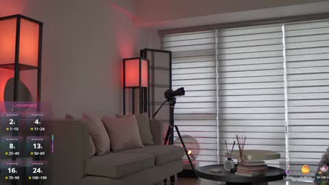 Snapshot of belle_adrienne chatting on 11/02/25, 12:35 Belle Adrienne IG online show from 11/02/25, 12:35