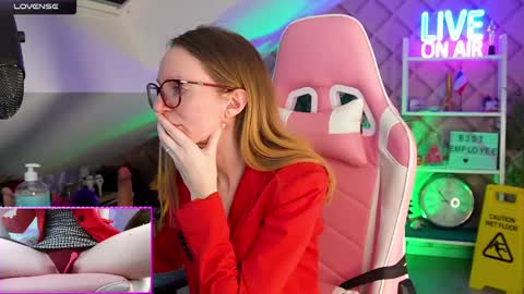 Snapshot of belle_alice chatting on 02/18/25, 01:55 Alice online show from 02/18/25, 01:55