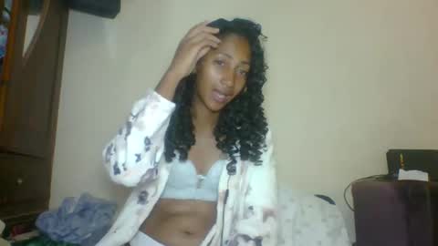 belle_annah online show from 05/08/26, 03:01