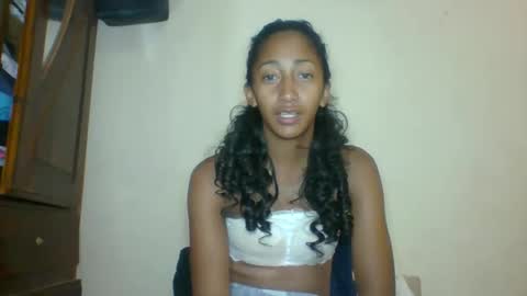 Snapshot of belle_annah chatting on 05/17/26, 01:40 belle_annah online show from 05/17/26, 01:40