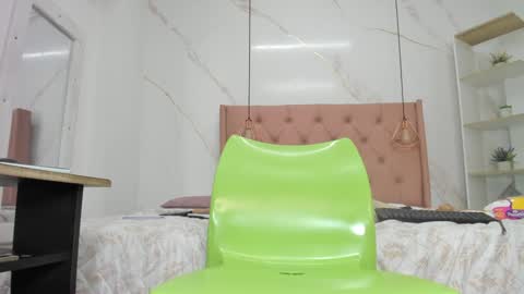 belle online show from 12/31/24, 07:31