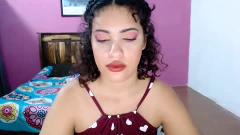 Snapshot of belle_katty000 chatting on 11/20/25, 08:19 SOFIA online show from 11/20/25, 08:19