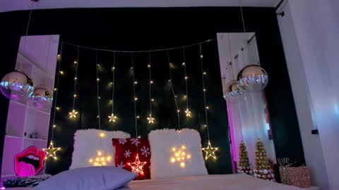 Kim online show from 12/14/24, 09:29