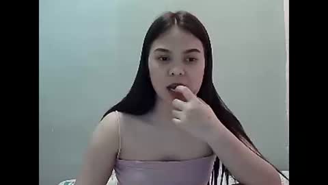 Snapshot of belle_ph chatting on 03/03/25, 10:06 Belle online show from 03/03/25, 10:06