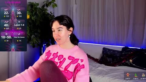 Snapshot of belle_via chatting on 12/25/24, 10:39 Bella online show from 12/25/24, 10:39