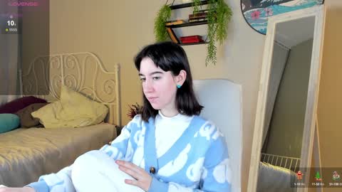 Snapshot of belle_via chatting on 01/17/25, 05:21 Bella online show from 01/17/25, 05:21