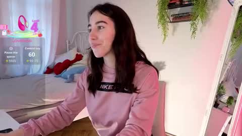 Snapshot of belle_via chatting on 09/08/25, 03:44 Bella online show from 09/08/25, 03:44