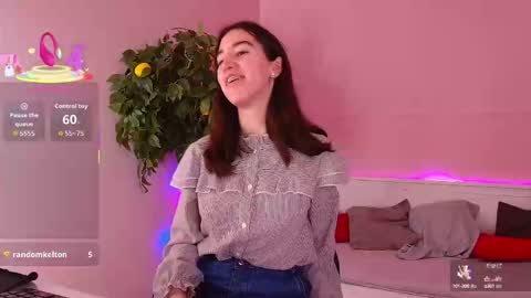 Snapshot of belle_via chatting on 09/10/25, 03:56 Bella online show from 09/10/25, 03:56