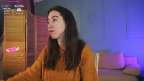 Snapshot of belle_via chatting on 12/01/25, 02:33 Bella online show from 12/01/25, 02:33