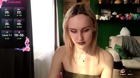 Belle online show from 09/22/25, 04:03