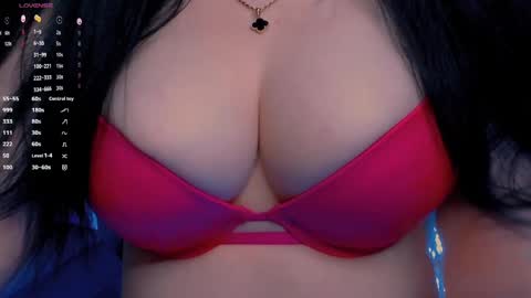 Snapshot of bellelovexx chatting on 05/14/26, 10:05 Hello I am kind friendly and cute girl online show from 05/14/26, 10:05