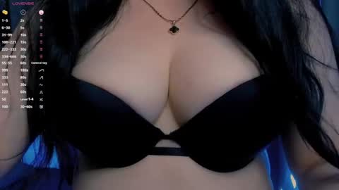Snapshot of bellelovexx chatting on 07/16/26, 09:32 Hello I am kind friendly and cute girl online show from 07/16/26, 09:32