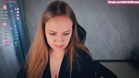 Your Annabelle Wolf  online show from 11/11/25, 07:41