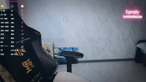 Your Annabelle Wolf  online show from 04/23/26, 02:41