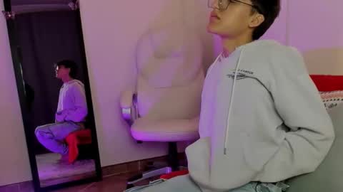 Neon online show from 09/24/25, 11:13