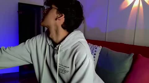 Neon online show from 09/29/25, 11:26