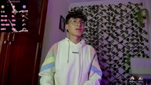 Neon online show from 12/15/25, 12:09