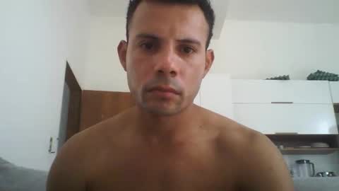 Snapshot of bello3929 chatting on 09/15/25, 05:24 bello3929 online show from 09/15/25, 05:24