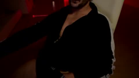 Snapshot of bello477192 chatting on 03/29/26, 01:05 bello477192 online show from 03/29/26, 01:05