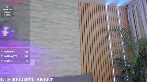 Snapshot of bellota_sweet chatting on 12/10/24, 02:27  Bella  online show from 12/10/24, 02:27