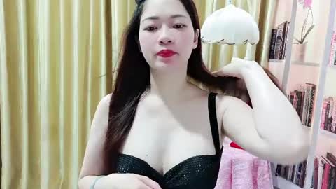 Snapshot of belly18only chatting on 07/11/26, 12:02 Belly online show from 07/11/26, 12:02