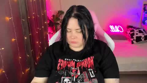 LinaBoo online show from 11/01/25, 05:59