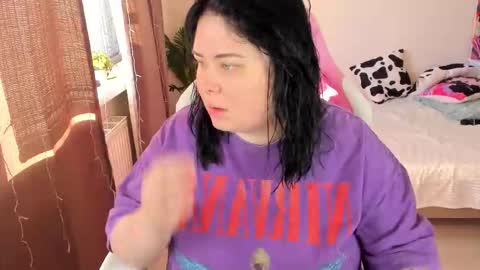 LinaBoo online show from 11/03/25, 06:47