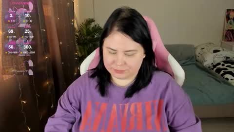 LinaBoo online show from 11/24/25, 05:29