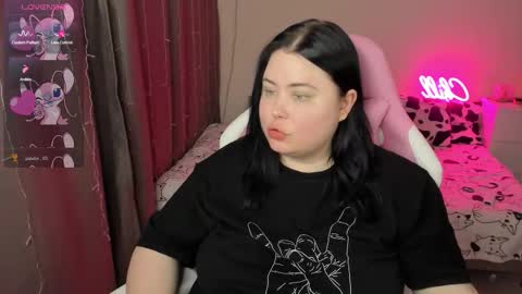 LinaBoo online show from 02/05/26, 05:01