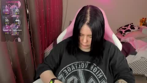 LinaBoo online show from 03/27/26, 10:15