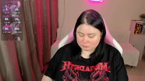 LinaBoo online show from 04/10/26, 09:03