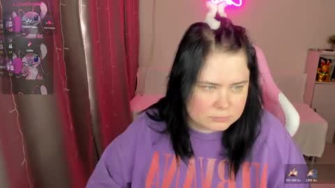 LinaBoo online show from 04/15/26, 07:37