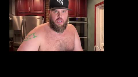 Snapshot of bellyinfluencer chatting on 10/05/25, 04:11 Belly influencer online show from 10/05/25, 04:11