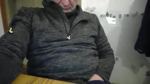Snapshot of bemichel chatting on 03/17/26, 06:00 jaimetout online show from 03/17/26, 06:00