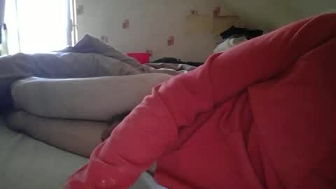 Snapshot of bemichel chatting on 04/19/26, 10:14 jaimetout online show from 04/19/26, 10:14