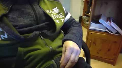 Snapshot of bemichel chatting on 04/22/26, 07:22 jaimetout online show from 04/22/26, 07:22