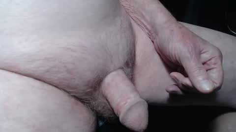 Snapshot of bender41 chatting on 10/20/25, 04:24 bender41 online show from 10/20/25, 04:24