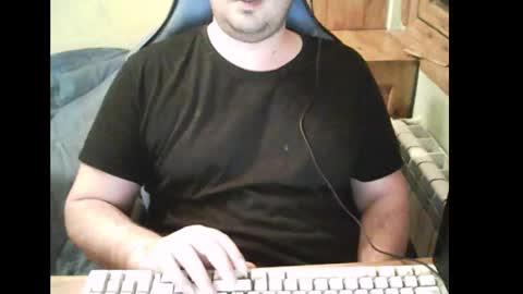 Snapshot of bender_35 chatting on 02/17/25, 01:36 bender_35 online show from 02/17/25, 01:36