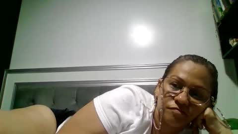 Snapshot of bendice625206 chatting on 10/24/25, 04:09 bendice625206 online show from 10/24/25, 04:09