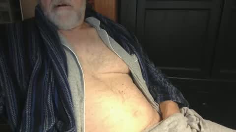 Snapshot of bendrinkin chatting on 12/17/24, 09:50 bendrinkin online show from 12/17/24, 09:50