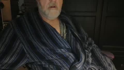 Snapshot of bendrinkin chatting on 12/27/24, 10:34 bendrinkin online show from 12/27/24, 10:34