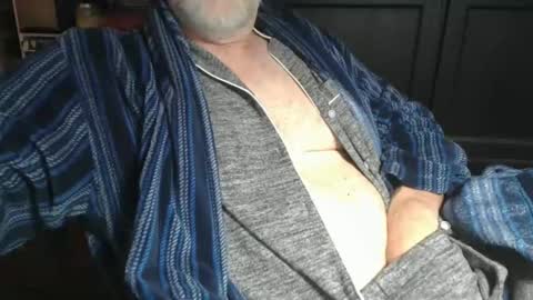 Snapshot of bendrinkin chatting on 01/02/25, 11:31 bendrinkin online show from 01/02/25, 11:31