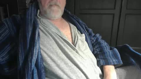 Snapshot of bendrinkin chatting on 01/07/25, 10:22 bendrinkin online show from 01/07/25, 10:22