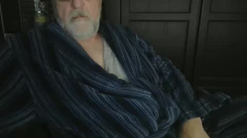 Snapshot of bendrinkin chatting on 01/20/25, 10:07 bendrinkin online show from 01/20/25, 10:07