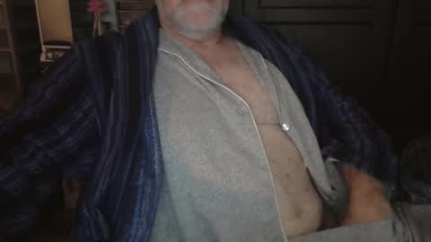 Snapshot of bendrinkin chatting on 02/07/25, 10:19 bendrinkin online show from 02/07/25, 10:19