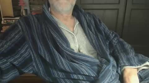 Snapshot of bendrinkin chatting on 02/09/25, 09:47 bendrinkin online show from 02/09/25, 09:47