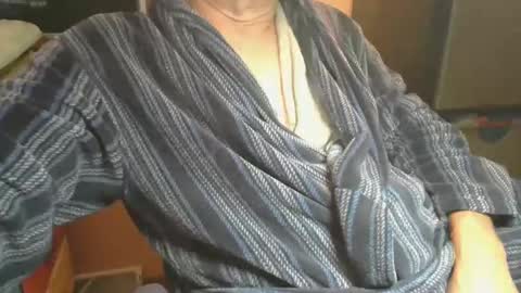 Snapshot of bendrinkin chatting on 09/29/25, 09:58 bendrinkin online show from 09/29/25, 09:58