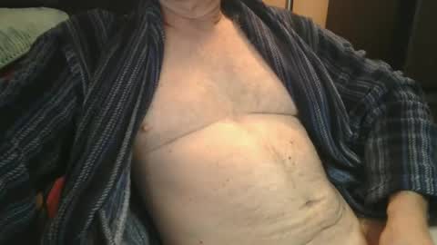 Snapshot of bendrinkin chatting on 10/04/25, 10:13 bendrinkin online show from 10/04/25, 10:13