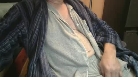 Snapshot of bendrinkin chatting on 11/14/25, 10:03 bendrinkin online show from 11/14/25, 10:03